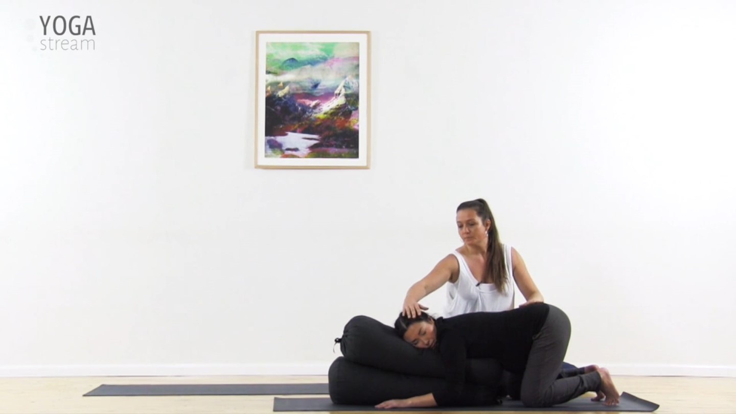 Fdselsforberedende yoga